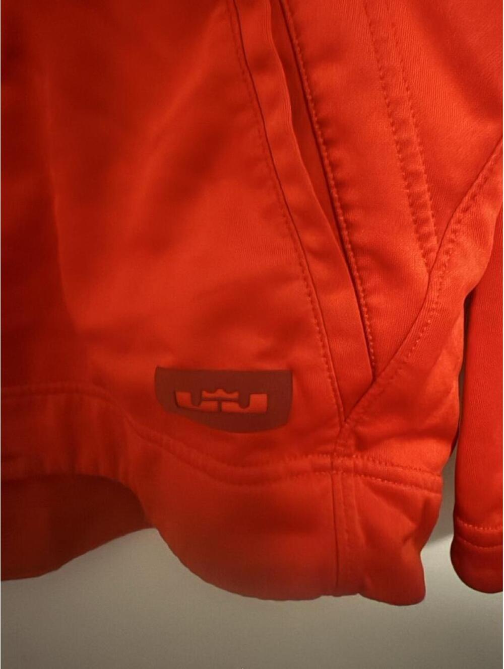 Youth Nike LeBron James Red Dri-FIT Hoodie with WITNESS Graphic, Size Medium - Picture 2 of 3